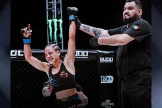 Campeã de MMA Karine Cardoso no México