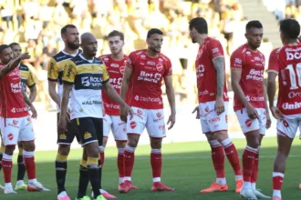 Derrota do Vila Nova contra Criciúma na Série B