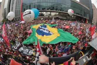 Impacto da polarização política no Brasil nas relações pessoais