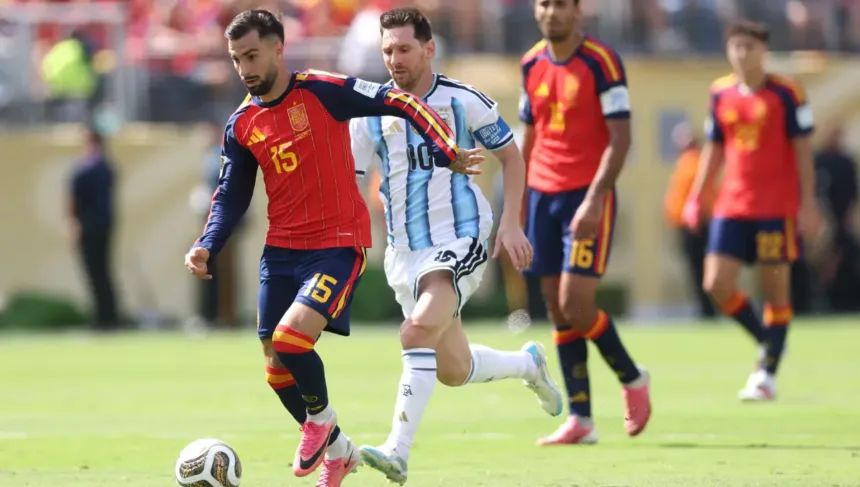 Espanha dá o dobro de passes da Argentina, que ainda não chutou a gol 1 Espanha domina com passes contra Argentina na final