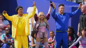 Ronaldos e Madonna no show do intervalo da Copa