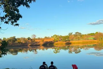 jovem-pula-em-lago-para-fugir-de-disparos,-mas-morre-baleado-em-crixas