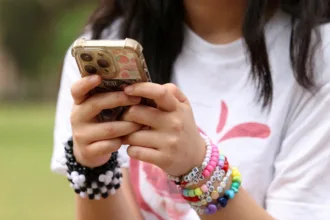 Proibição de redes sociais para menores de 15 anos na França