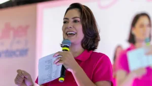 Eduardo Bolsonaro critica Michelle por vídeo com críticas a Flávio