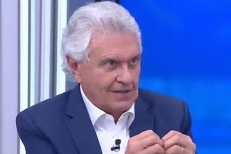 Ronaldo Caiado critica concessão de green card a Eduardo Bolsonaro