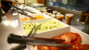 restaurante-em-goiania-e-condenado-por-servir-sobras-de-comida-a-trabalhador