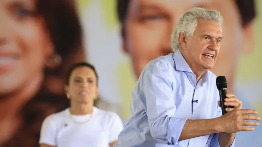 caiado-critica-flavio-bolsonaro-por-questionar-urnas-em-reuniao-com-embaixadores