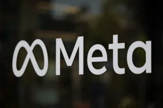 Adolescente desiste de processo contra a Meta por danos à saúde mental