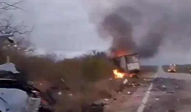 acidente-entre-van-e-caminhao-mata-sete-pessoas-no-sertao-de-pernambuco