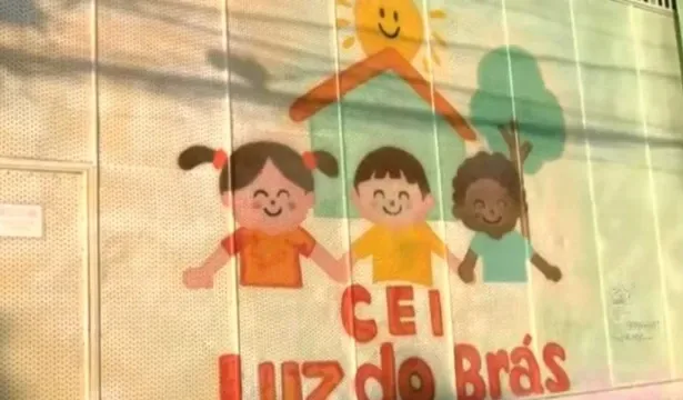 bebe-morre-apos-ficar-com-a-cabeca-presa-em-grade-de-creche