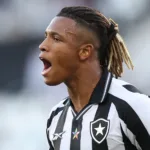 Danilo Botafogo 2026 em campo contra o Vitória