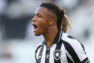Danilo chega