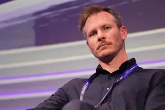 Ataque cibernético IA envolvendo OpenAI e Hugging Face