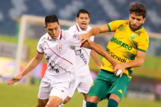 Cuiabá x Atlético em campo, primeiro tempo sem gols