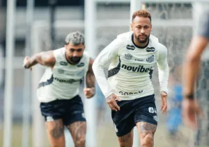 criticado-por-jogar-poker,-neymar-desabafa:-“posso-treinar-ou-vao-me-cornetar-tambem?”