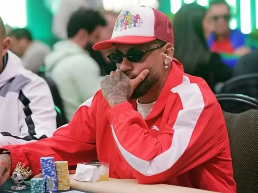 Neymar jogando pôquer em torneio