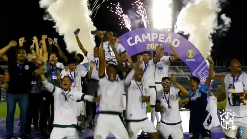 Nos pênaltis, Goiás vence o Ceará e conquista a Série B Sub-20 1 Goiás vence Ceará nos pênaltis na Série B Sub-20