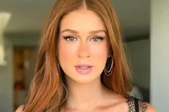 Marina Ruy Barbosa topless na Toscana