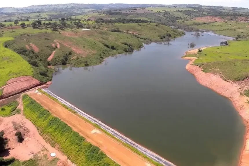 Vistoria de barragem em Formosa pela Defesa Civil