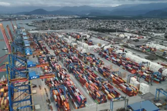 Sobretaxas impactando exportações brasileiras para os EUA