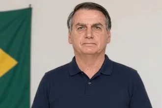 Imagem falsa de Benjamin Netanyahu na arquibancada da Copa do Mundo