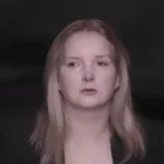 Filha de Elize Matsunaga em viagem após filme da Netflix