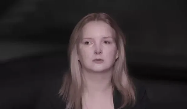 Filha de Elize Matsunaga em viagem após filme da Netflix