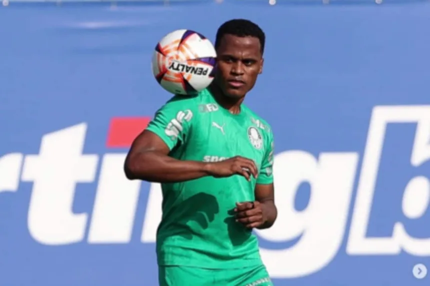 jhon-arias-defende-abel-ferreira-e-coloca-o-palmeiras-acima-de-nomes-individuais-apos-derrota