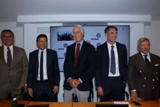 federacao-italiana-de-futebol-enfrenta-crise-apos-renuncia-de-maldini-e-leonardo