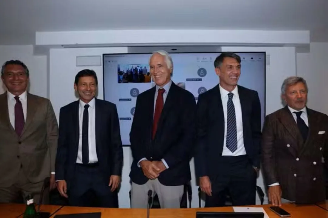 Federação Italiana de Futebol enfrenta crise após renúncia de Maldini e Leonardo