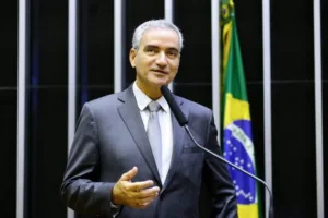 Flávio Bolsonaro em Goiânia para lançamento de pré-candidatura