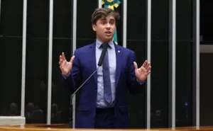 Manequins femininos em treinamentos de primeiros socorros