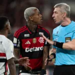 Boto critica arbitragem por pênalti Flamengo São Paulo