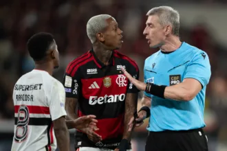 Boto critica arbitragem por pênalti Flamengo São Paulo
