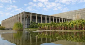 Brasil aciona OMC contra tarifaço dos EUA
