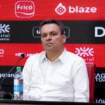 Adson Batista pede desculpas a torcedor autista barrado
