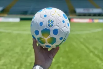 Dirigentes de clubes brasileiros discutem novo estatuto da Liga Forte União