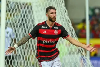 leo-pereira-ultrapassa-juan-e-se-torna-o-zagueiro-com-mais-gols-pelo-flamengo-no-seculo-21