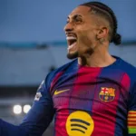 raphinha-encara-futuro-incerto-no-barcelona-com-forte-concorrencia-e-contrato-em-xeque