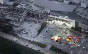 operacoes-de-resgate-buscam-ate-30-pessoas-no-shopping-aeon-em-kumamoto-apos-forte-terremoto-no-japao