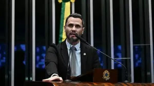 Republicanos Minas Gerais retira Cleitinho da disputa