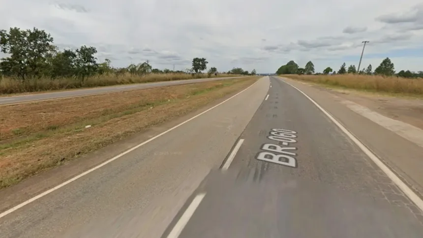 BR-060 é interditada entre Terezópolis e Goianápolis para remoção de veículo 1 Arrascaeta e Piquerez na despedida da Copa do Mundo