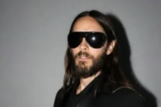documentario-da-bbc-expoe-alegacoes-de-conduta-sexual-criminosa-contra-jared-leto-por-quatro-mulheres