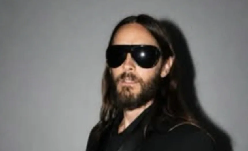 documentario-da-bbc-expoe-alegacoes-de-conduta-sexual-criminosa-contra-jared-leto-por-quatro-mulheres