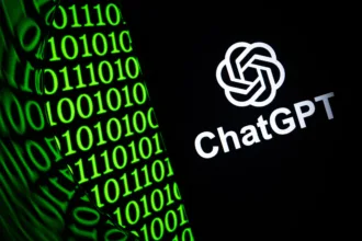 Criança jogando em computador, simbolizando o vício em apostas
