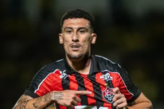 Desabafo sobre arbitragem em Vitória e Palmeiras