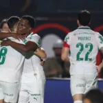 ex-arbitros-divergem-sobre-lances-polemicos-de-vitoria-x-palmeiras