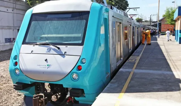 Trens RJ com atrasos e suspensões devido a ventos fortes