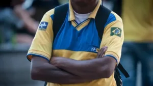 Agente dos Correios com autismo recebe redução de jornada