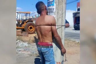 suspeito-de-furtar-celulares-e-amarrado-em-poste-por-moradores-em-aparecida